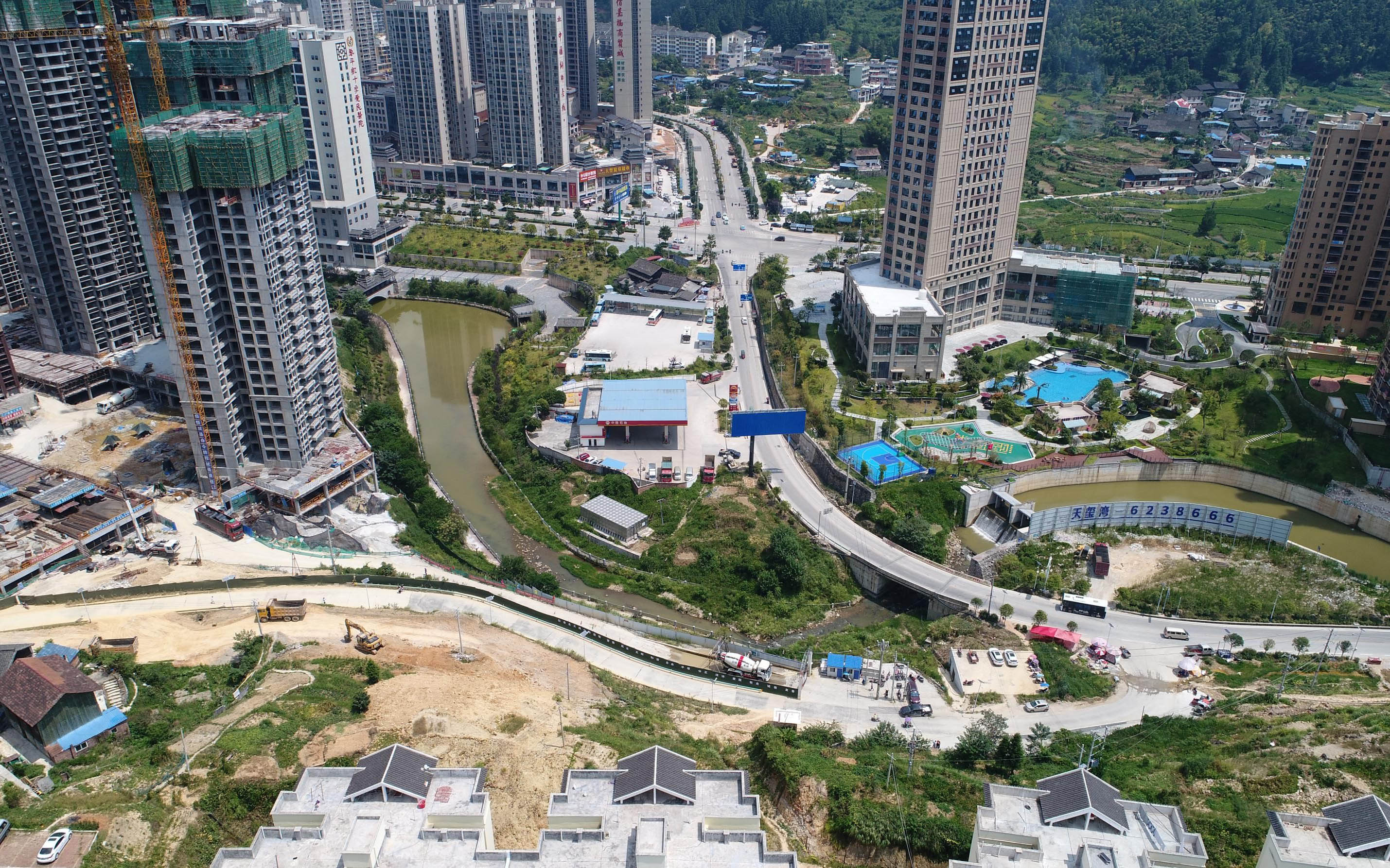 貴州省黎平縣城南片區西環(huán)線(xiàn)道路工程（二標段）